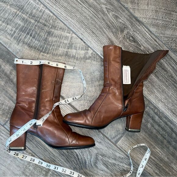 Vintage Goloboots in mid calf brown leather, 2.5”heel - Picture 5 of 9